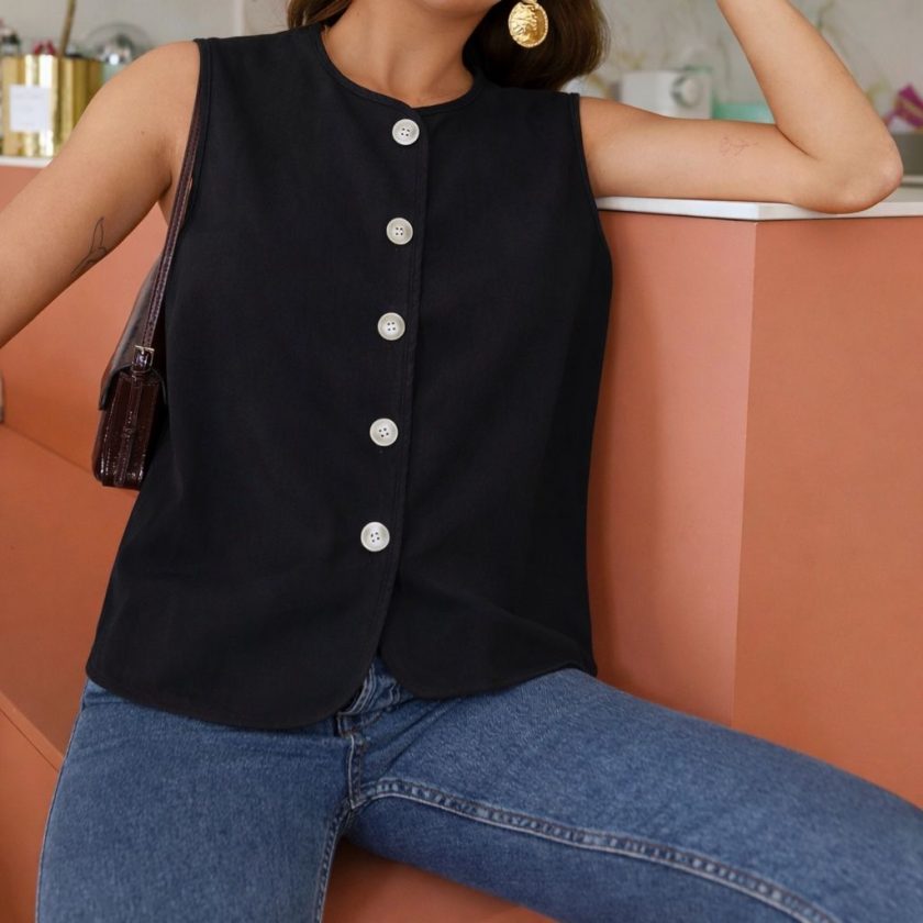 IN APRIL GILET – Image 2